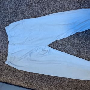White Divided H&M sweatpants made out of 10%